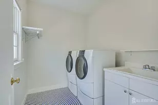 71 Spring St, Metuchen, NJ 08840 - Photo 17