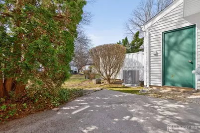 35 Dallenbach Lane, East Brunswick Township, NJ 08816 - Photo 19