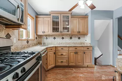 325 Colonia Boulevard, Colonia, NJ 07067 - Photo 7