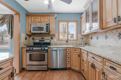 325 Colonia Boulevard, Colonia, NJ 07067 - Photo 9