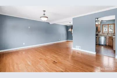 325 Colonia Boulevard, Colonia, NJ 07067 - Photo 7