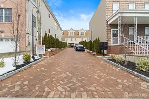 16 Troy St, Jersey City, NJ 07307 - Photo 19