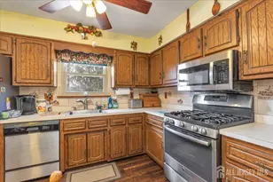 15 Erin Ln, Old Bridge Township, NJ 08857 - Photo 9