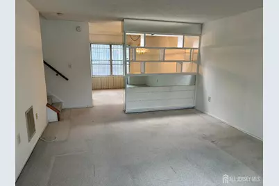 358 Hadleigh Lane, North Brunswick Township, NJ 08902 - Photo 3