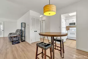 603 Jacob Ct, South Brunswick Township, NJ 08810 - Photo 5