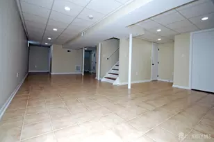 824 Drake Ave, Middlesex, NJ 08846 - Photo 15