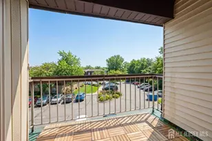 209 Green Hollow Dr, Iselin, NJ 08830 - Photo 13
