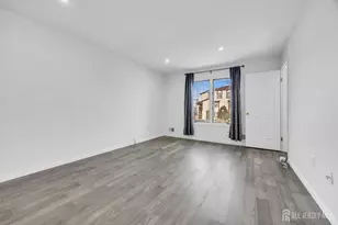 303 Michaels Ct, Woodbridge Township, NJ 07095 - Photo 17