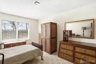 277 Crosse Dr, Monroe Township, NJ 08831 - Photo 9