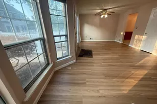 125 Albury Way, North Brunswick Township, NJ 08902 - Photo 3