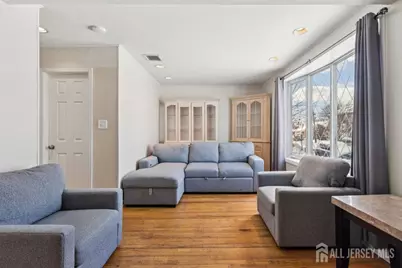 584 Garden Avenue, Woodbridge Township, NJ 07095 - Photo 7