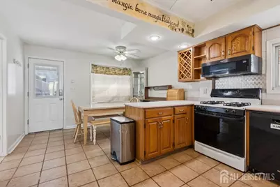 584 Garden Avenue, Woodbridge Township, NJ 07095 - Photo 13