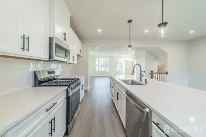 208 Midland Avenue, Aberdeen Township, NJ 07721 - Photo 15