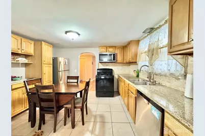 583 W Side Avenue, Perth Amboy, NJ 08861 - Photo 9