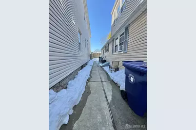 583 W Side Avenue, Perth Amboy, NJ 08861 - Photo 23
