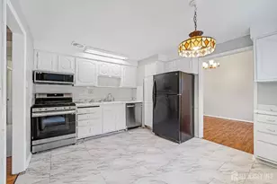 32 Waverly Dr West Dr, Middlesex, NJ 08817 - Photo 17