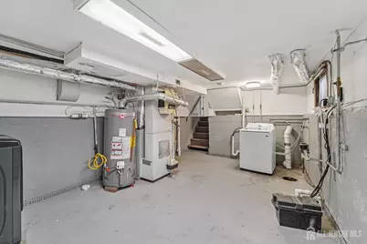 32 Waverly Dr, West Drive, Middlesex, NJ 08817 - Photo 1