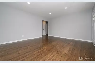 311 Chestnut Street, Middlesex, NJ 08846 - Photo 7