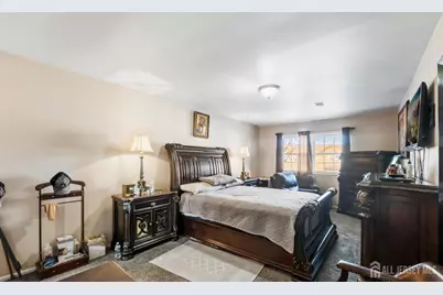 390 College Drive, Edison, NJ 08817 - Photo 9