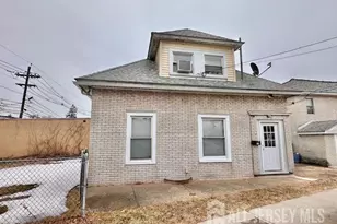 121 Kossuth St, Franklin Township, NJ 08873 - Photo 1