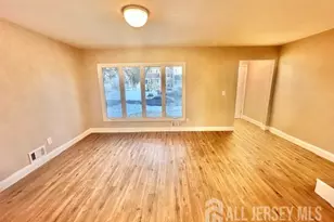 5 Gardner Ct, Sayreville, NJ 08872 - Photo 7