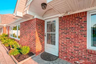 786 Wood Avenue, Colonia, NJ 07067 - Photo 3