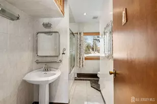 786 Wood Ave, Colonia, NJ 07067 - Photo 15