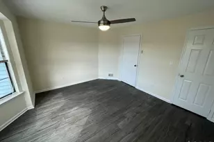 297 Cozzens Ct, East Brunswick Township, NJ 08816 - Photo 11