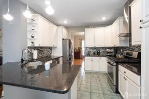 3 Wycklow Dr, Robbinsville, NJ 08691 - Photo 5