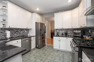 3 Wycklow Dr, Robbinsville, NJ 08691 - Photo 3