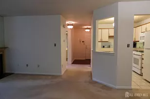 312 Raintree Ct, Helmetta, NJ 08828 - Photo 7