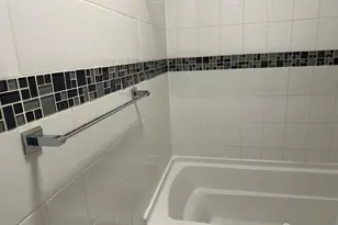 402 Rittenhouse Ct, North Brunswick Township, NJ 08902 - Photo 17