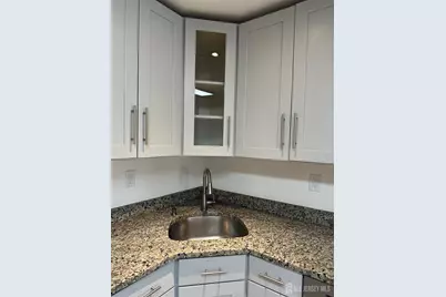 402 Rittenhouse Court, North Brunswick Township, NJ 08902 - Photo 9