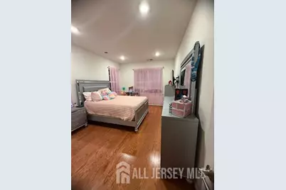 1426 Hudson Circle, Highland Park, NJ 08904 - Photo 3