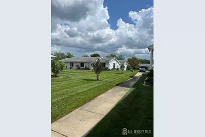 547 Cornus Plaza #C, Monroe Township, NJ 08831 - Photo 7