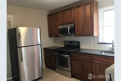 7 Maple Street, New Brunswick, NJ 08901 - Photo 3