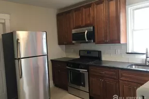 7 Maple St, New Brunswick, NJ 08901 - Photo 3