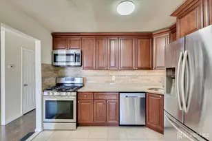 342 College Dr, Edison, NJ 08817 - Photo 11