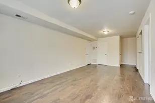 342 College Dr, Edison, NJ 08817 - Photo 7