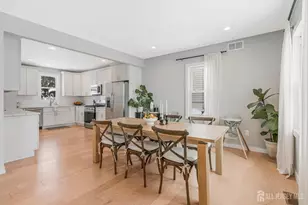 51 Dartmouth St, Edison, NJ 08837 - Photo 9