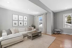 51 Dartmouth St, Edison, NJ 08837 - Photo 5