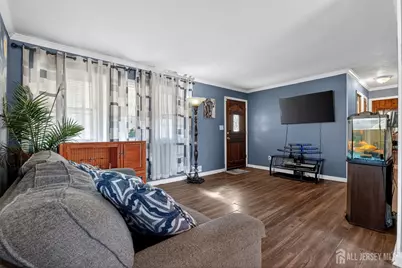 77 W Arthur Place, Iselin, NJ 08830 - Photo 3