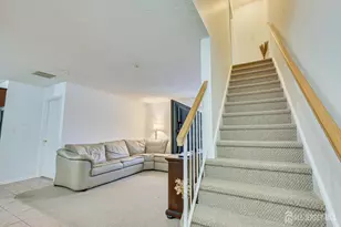 150 Prestwick Way, Edison, NJ 08820 - Photo 5