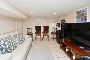 379 Ashley St, Perth Amboy, NJ 08861 - Photo 17