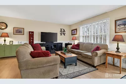 9 Parkside Drive, Spotswood, NJ 08884 - Photo 15