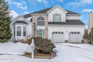 18 Lysbeth Ln, Matawan, NJ 07748 - Photo 1