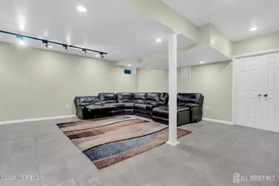 18 Lysbeth Lane, Matawan, NJ 07748 - Photo 31