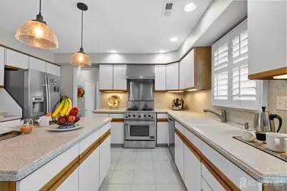 10 Gillian Drive, South Brunswick Township, NJ 08824 - Photo 17