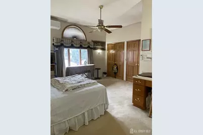 92 Holly Road, Iselin, NJ 08830 - Photo 15