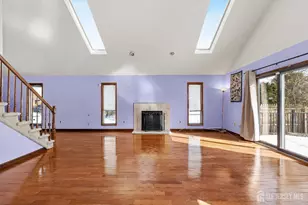 18 Erik Dr, North Brunswick Township, NJ 08902 - Photo 5